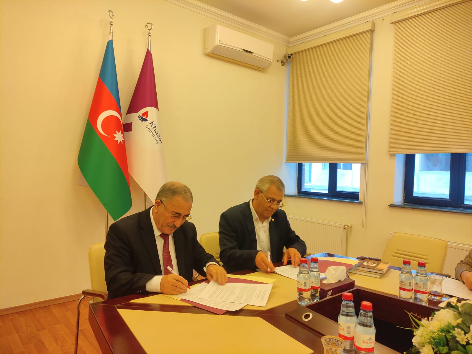 The agreement was signed between the Institute of Soil Science and Agrochemistry and Khazar University.