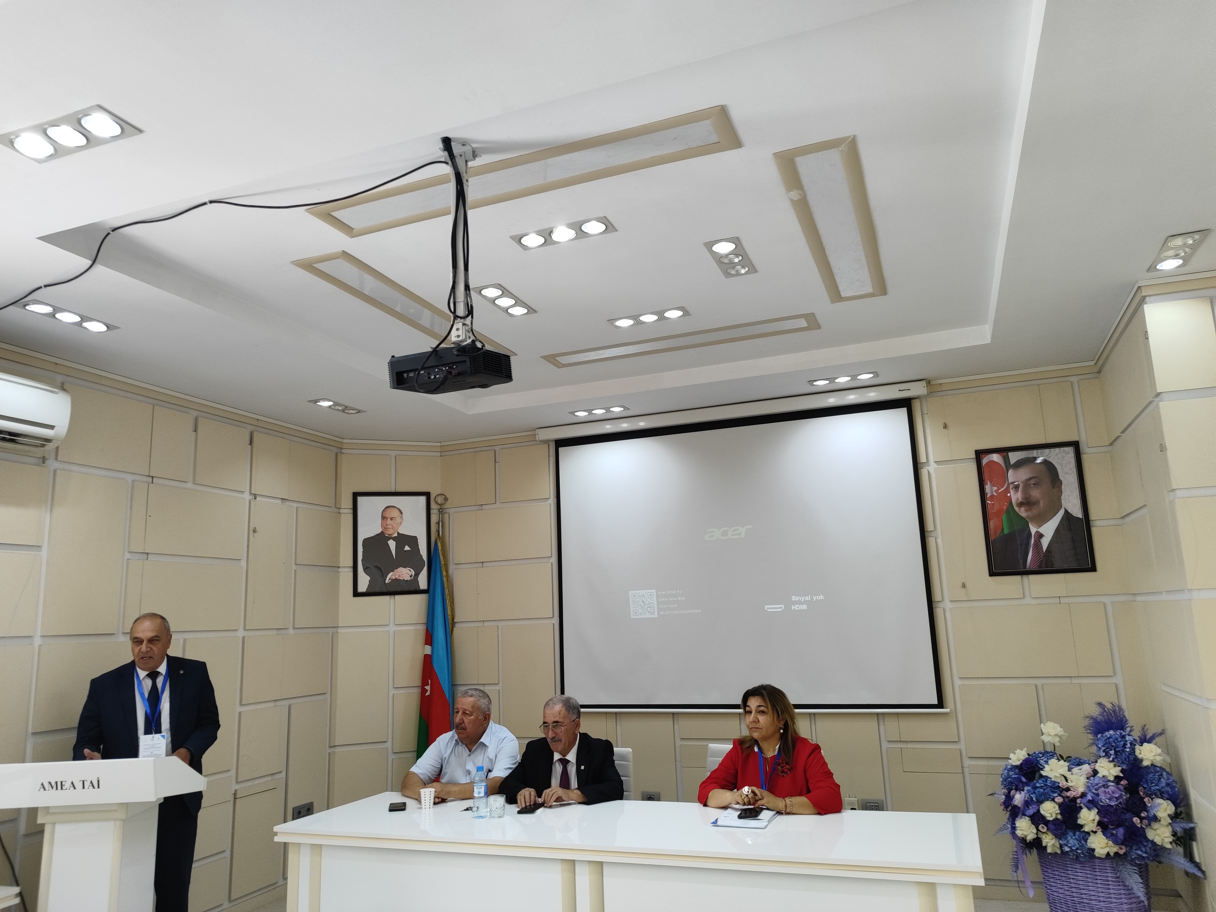 Şərqi Zəngəzur və Qarabağ iqtisadi rayonlarının torpaq və su resurslarına dair elmi-praktiki konfrans davam edir