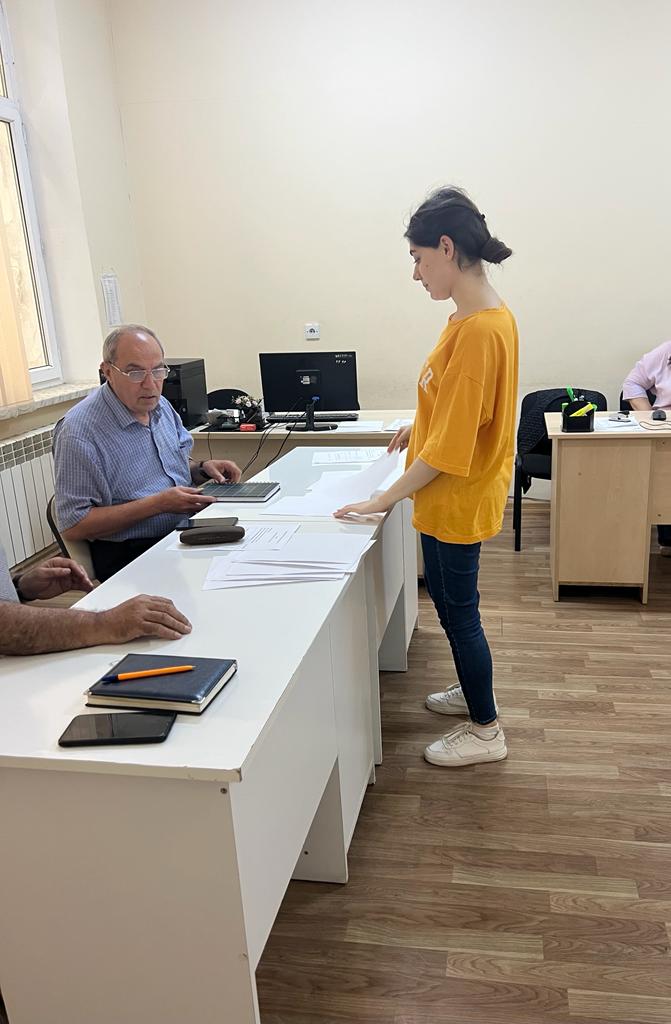 The summer examination session of graduate students continues at the Institute of Soil Science and Agrochemistry of the Ministry of Science and Education of the Republic of Azerbaijan.