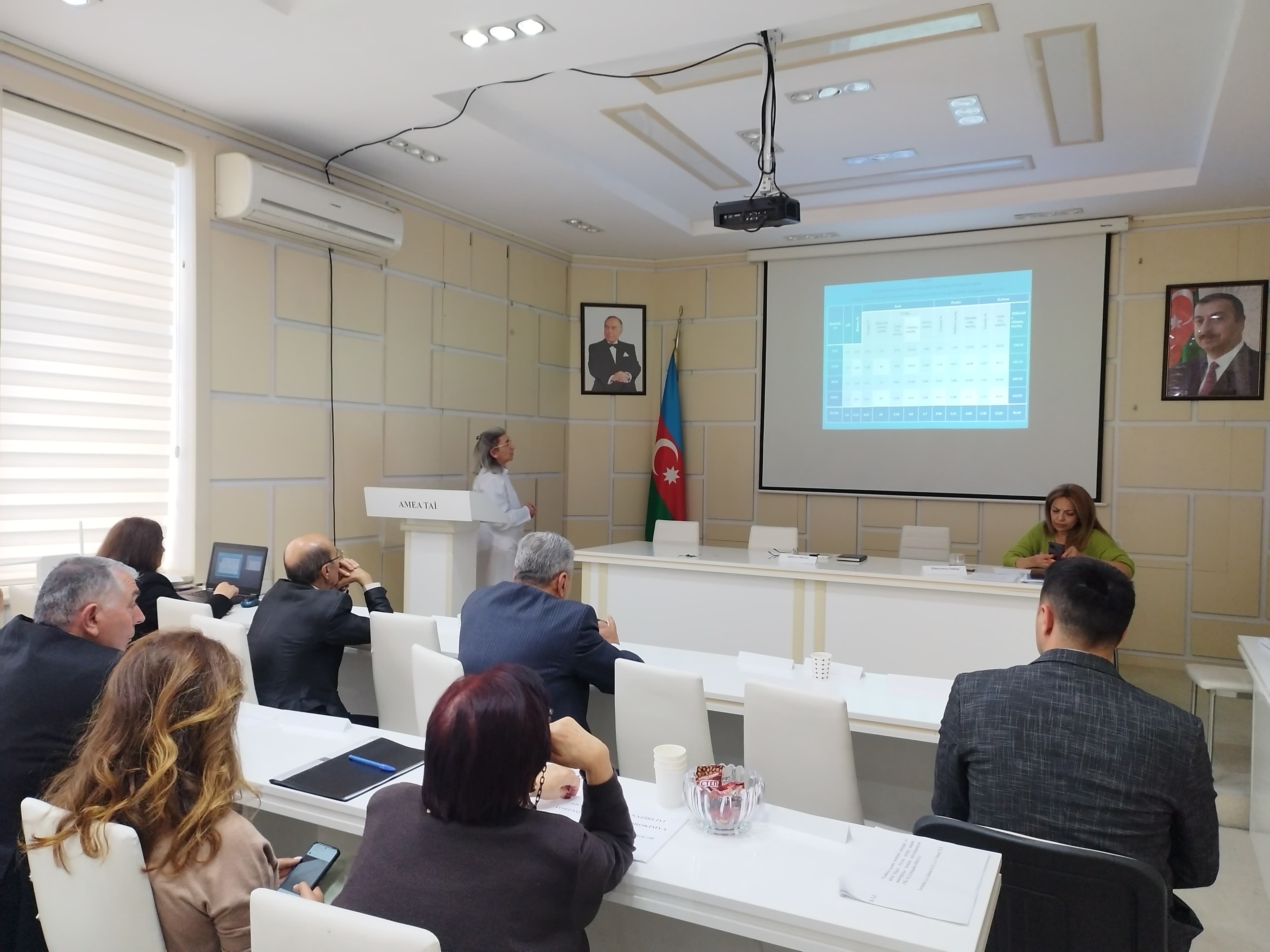 “Mineral gübrələr” və “Mikroelementlər və mikrogübrələr” laboratoriyaları 2024-cü il üzrə yekun hesabatlarını təqdim ediblər