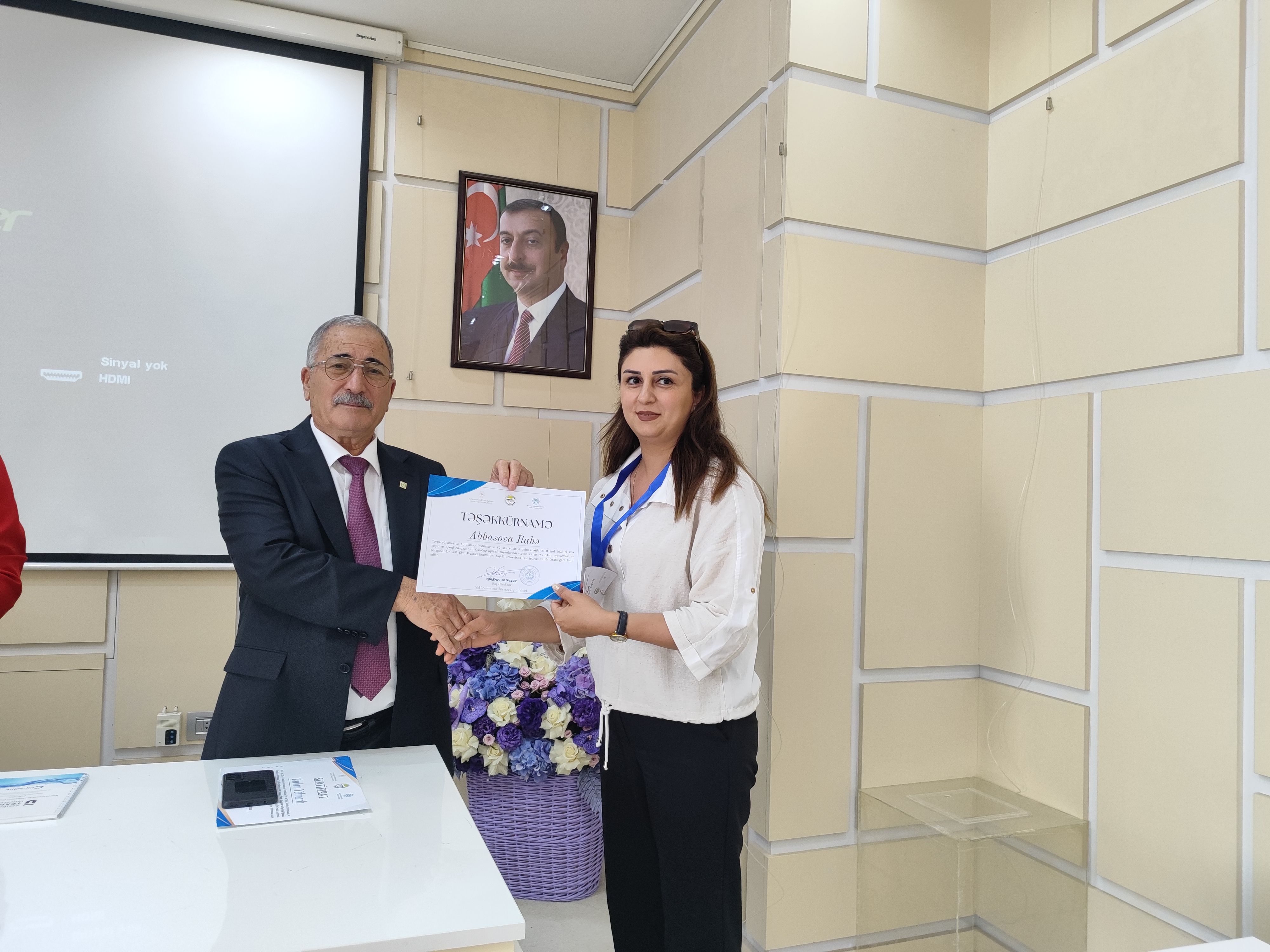 Şərqi Zəngəzur və Qarabağ iqtisadi rayonlarının torpaq və su resurslarına dair elmi-praktiki konfrans davam edir